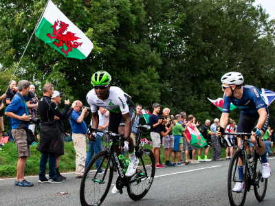 Nic-Dlamini-and-Rory-Townsend-battle-it-out-during-the-2018-Tour-of-Britain-in-Wales-SWpix-com_